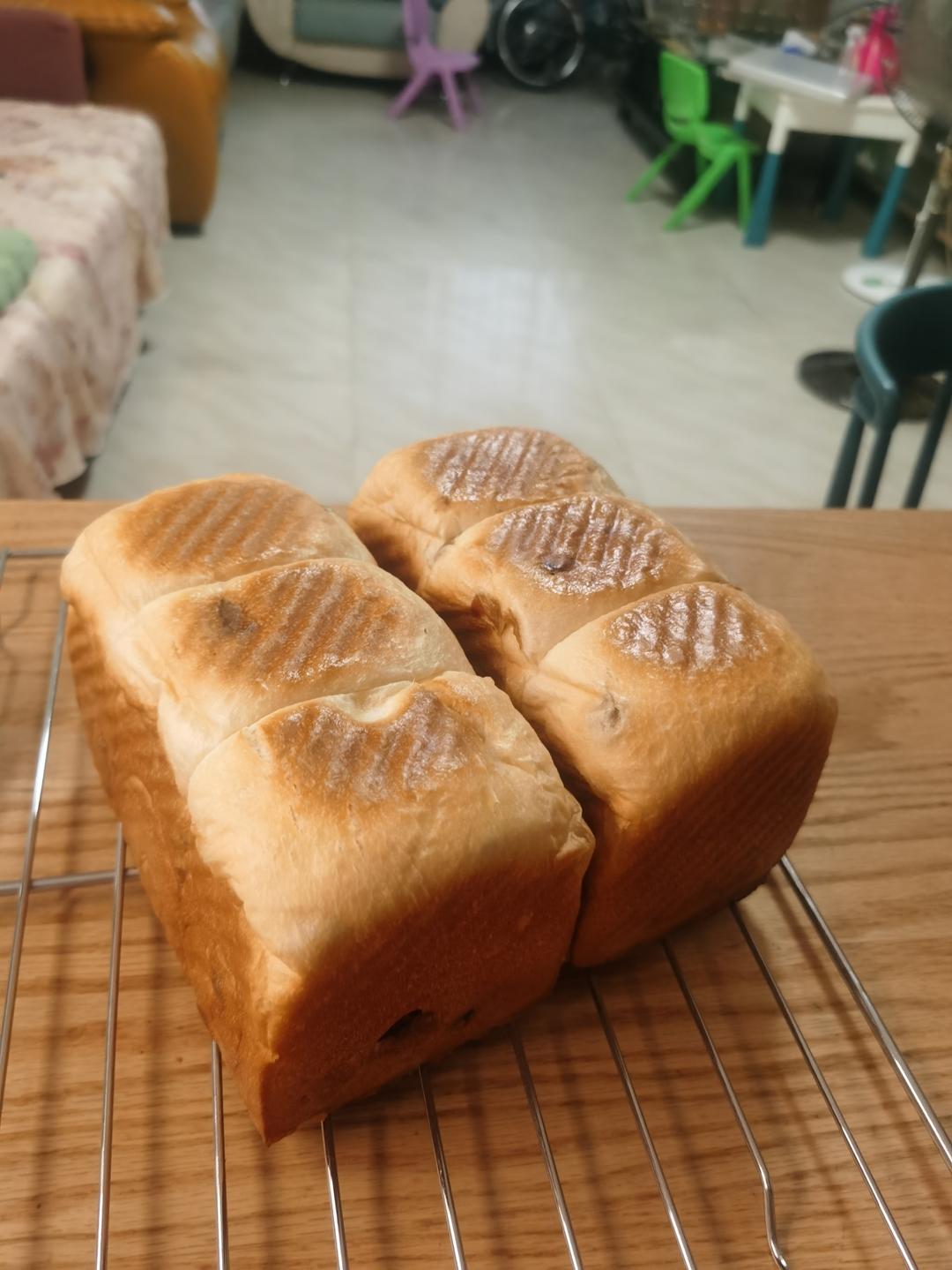 提子吐司，黄提奶油闪亮吐司