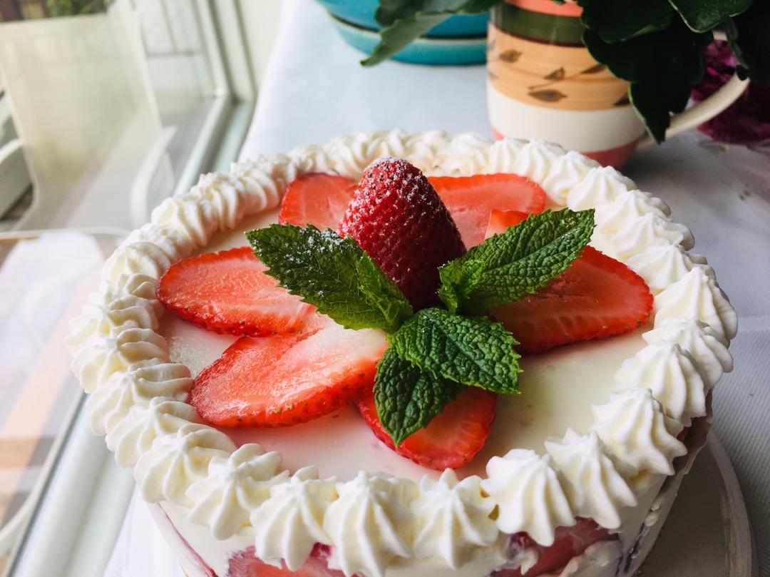 超简单的草莓芝士蛋糕