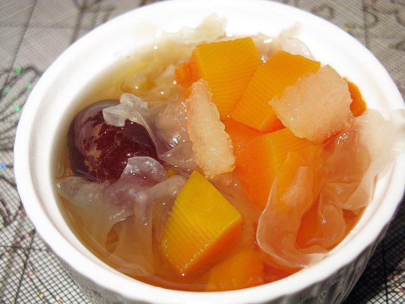 红枣木瓜银耳汤