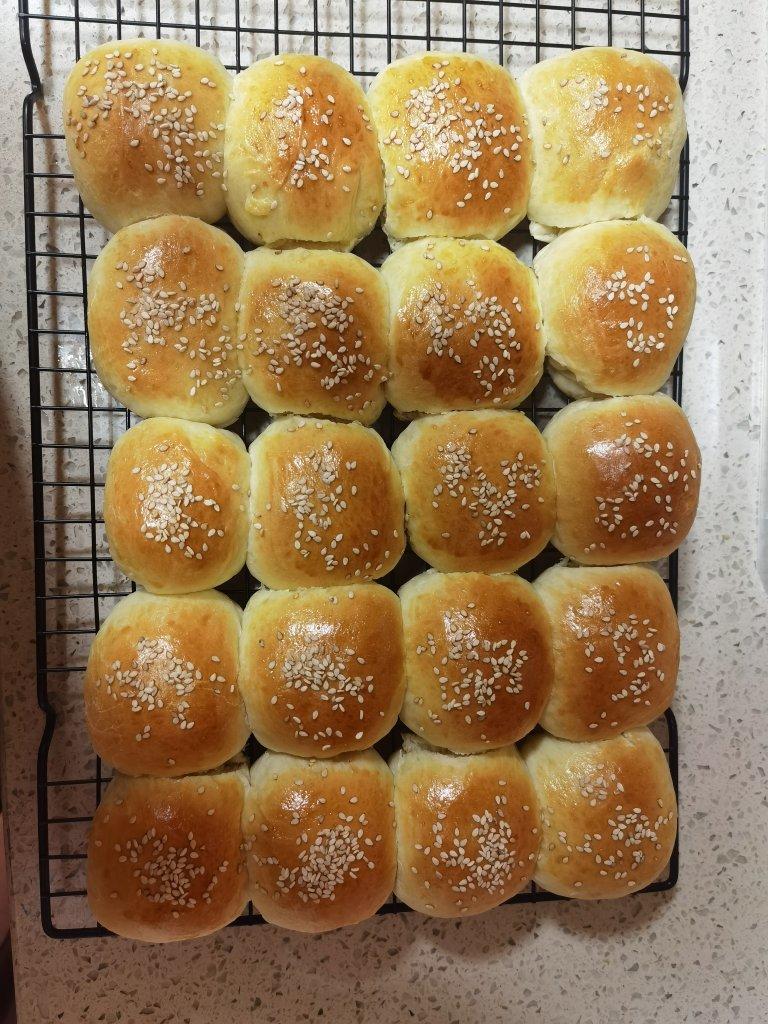 超软牛奶餐包，此配方超软不甜易出膜，放一礼拜不变硬