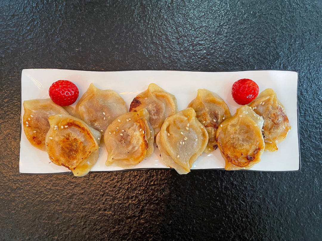 早餐很诱人!快手电饼铛版煎饺，冷冻饺子也可以的