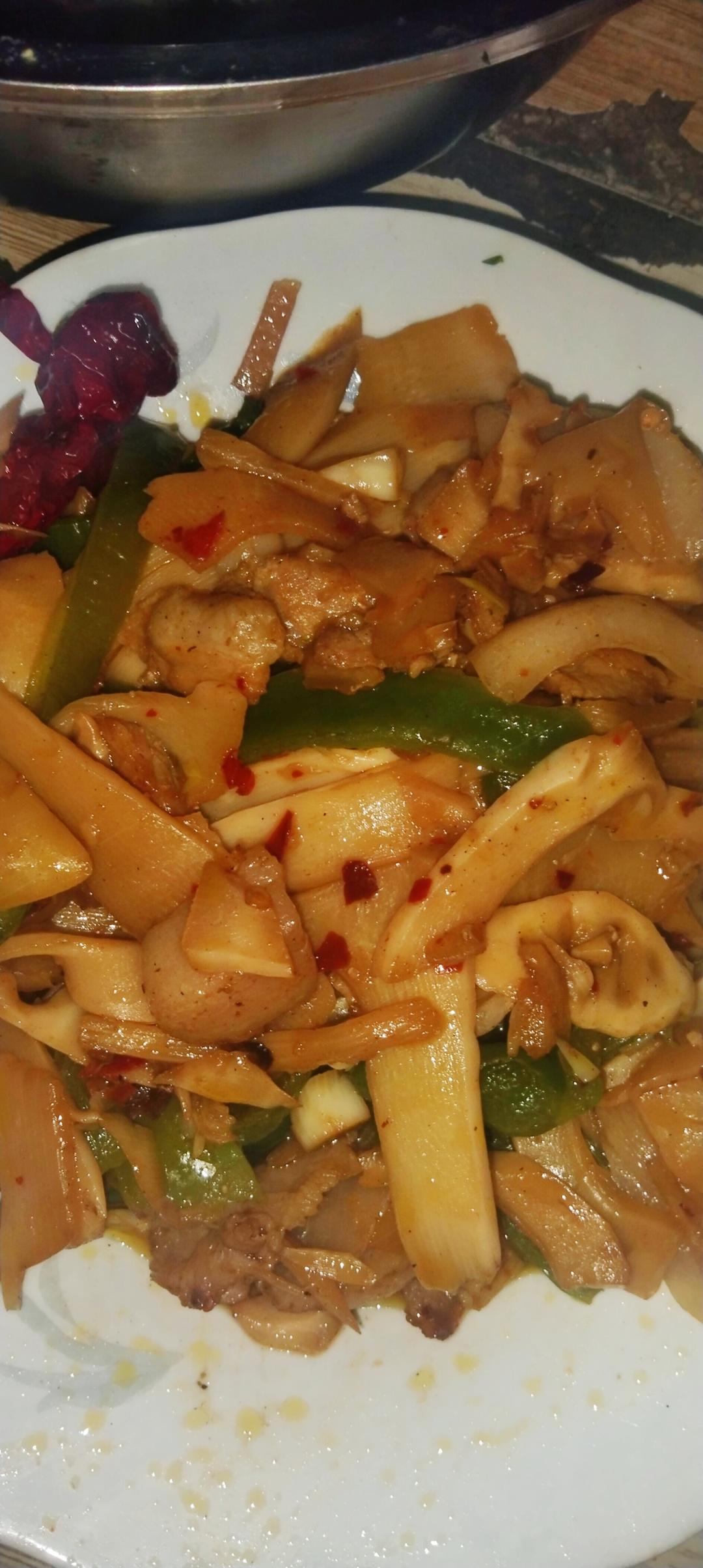 湖南名菜-糯米笋小炒肉