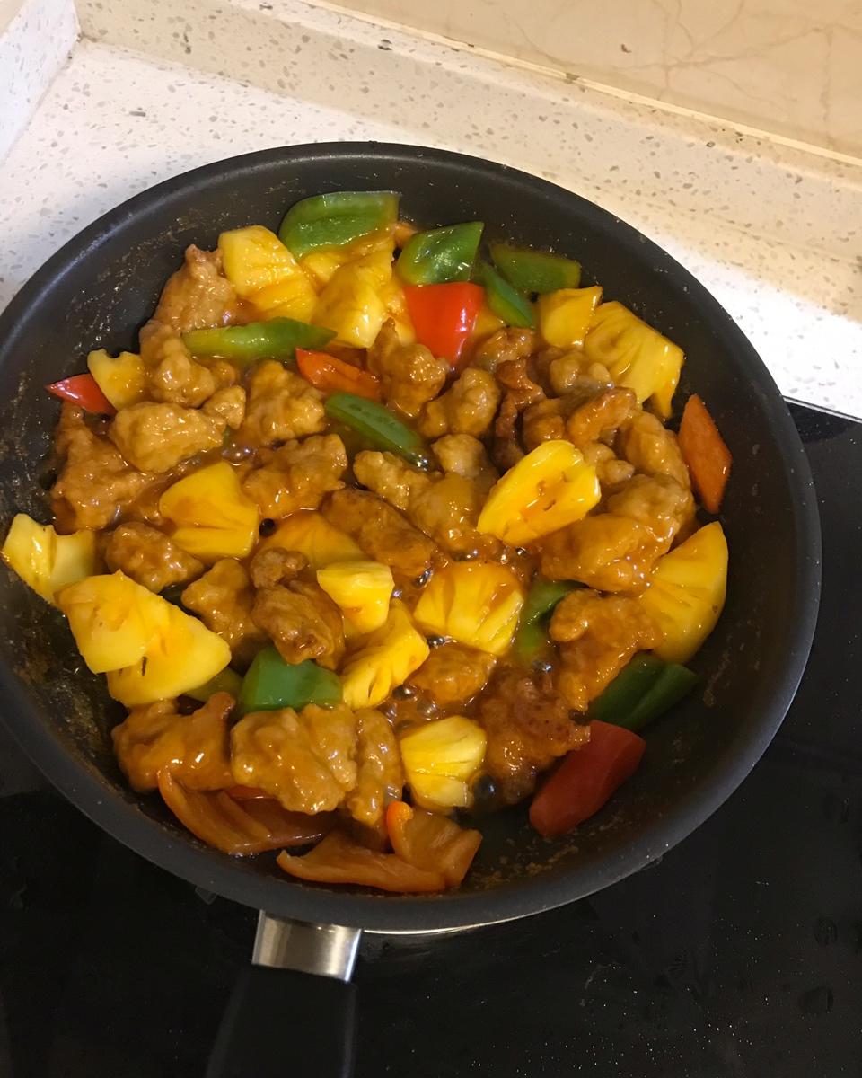 菠萝咕噜肉