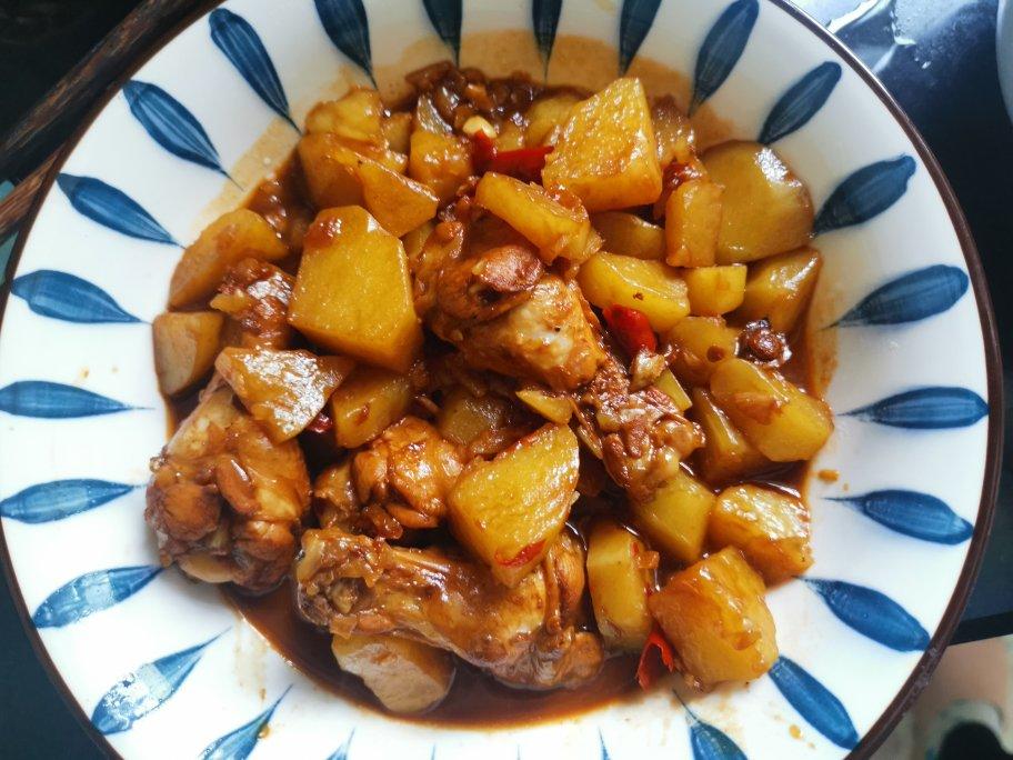 红烧土豆炖鸡块（鸡腿）