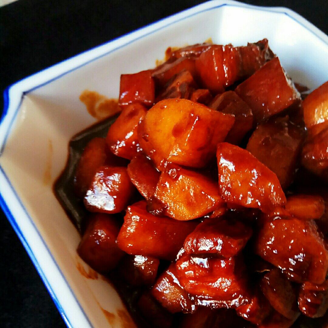 红烧肉炖土豆