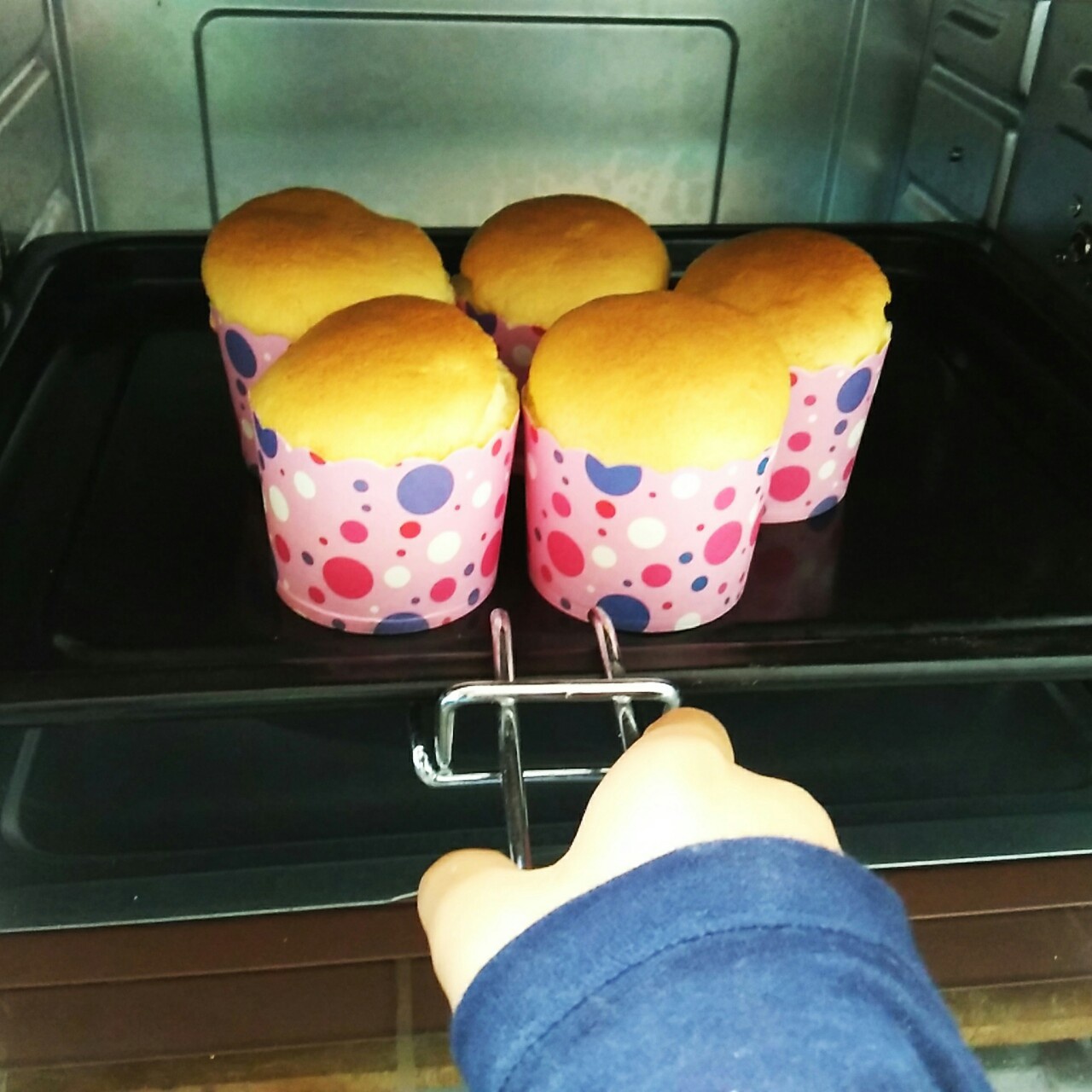 蛋香十足の海绵杯子蛋糕，伴手礼好选择。