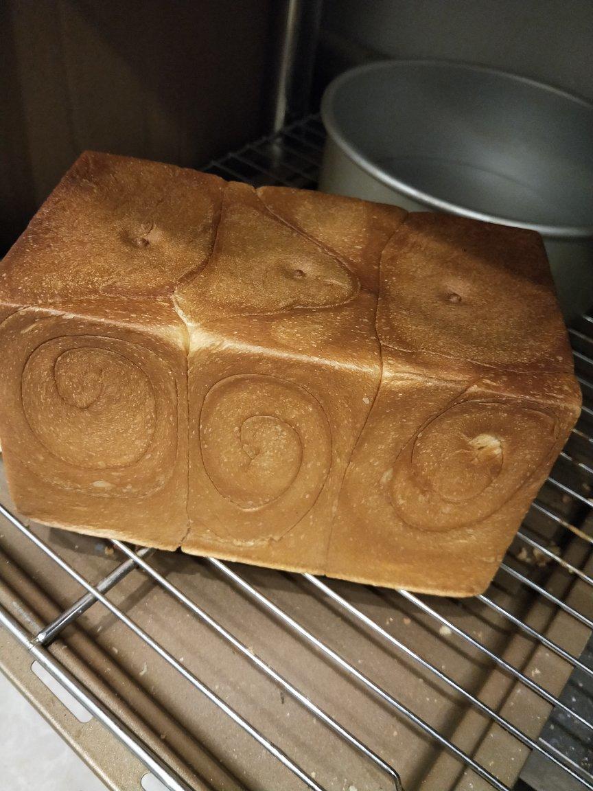 吐司，奶香手撕面包，超级香浓