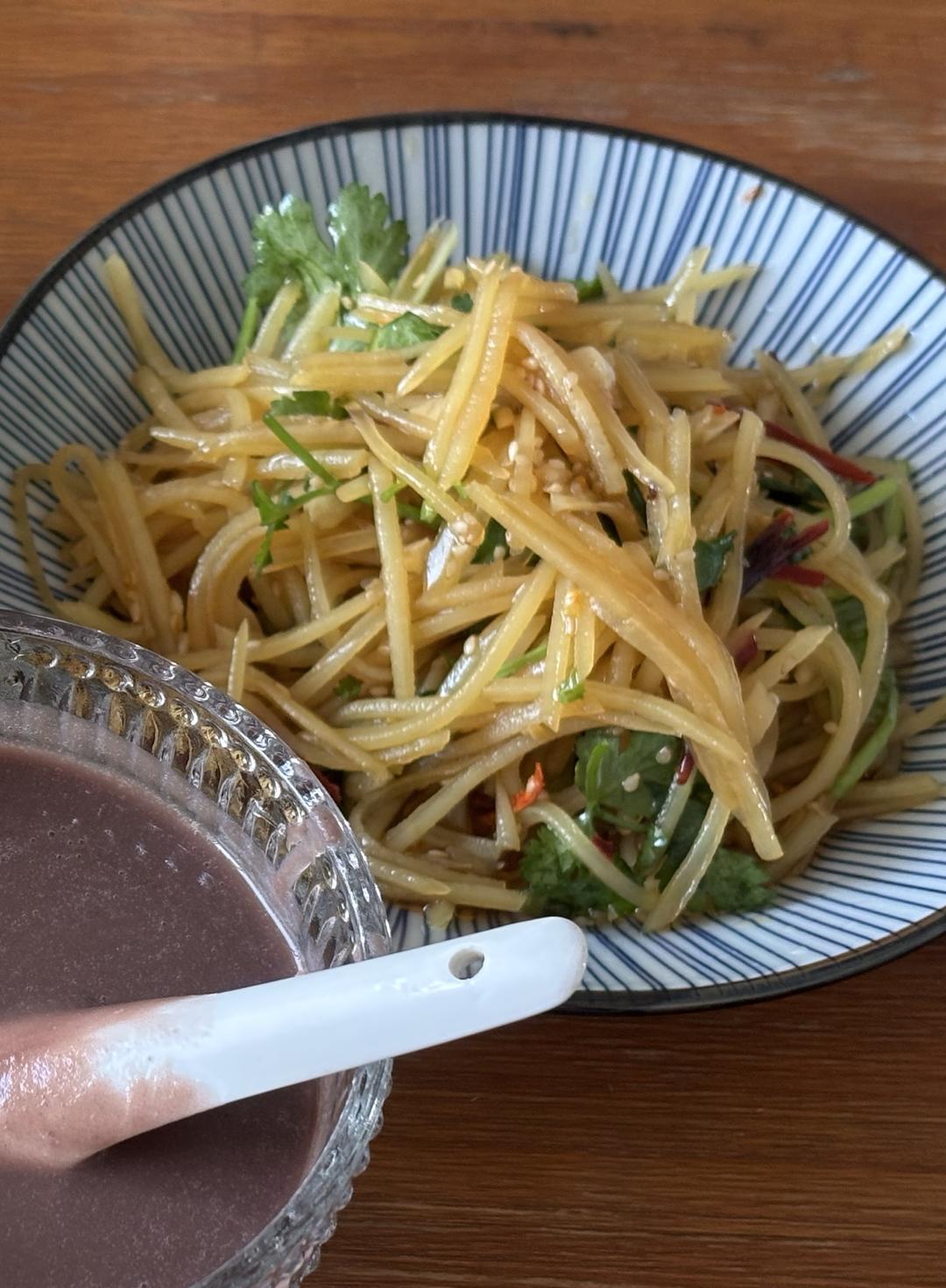 香辣开胃的凉拌土豆丝