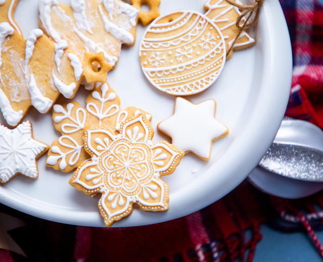 《Tinrry+》圣诞节糖霜饼干的做法