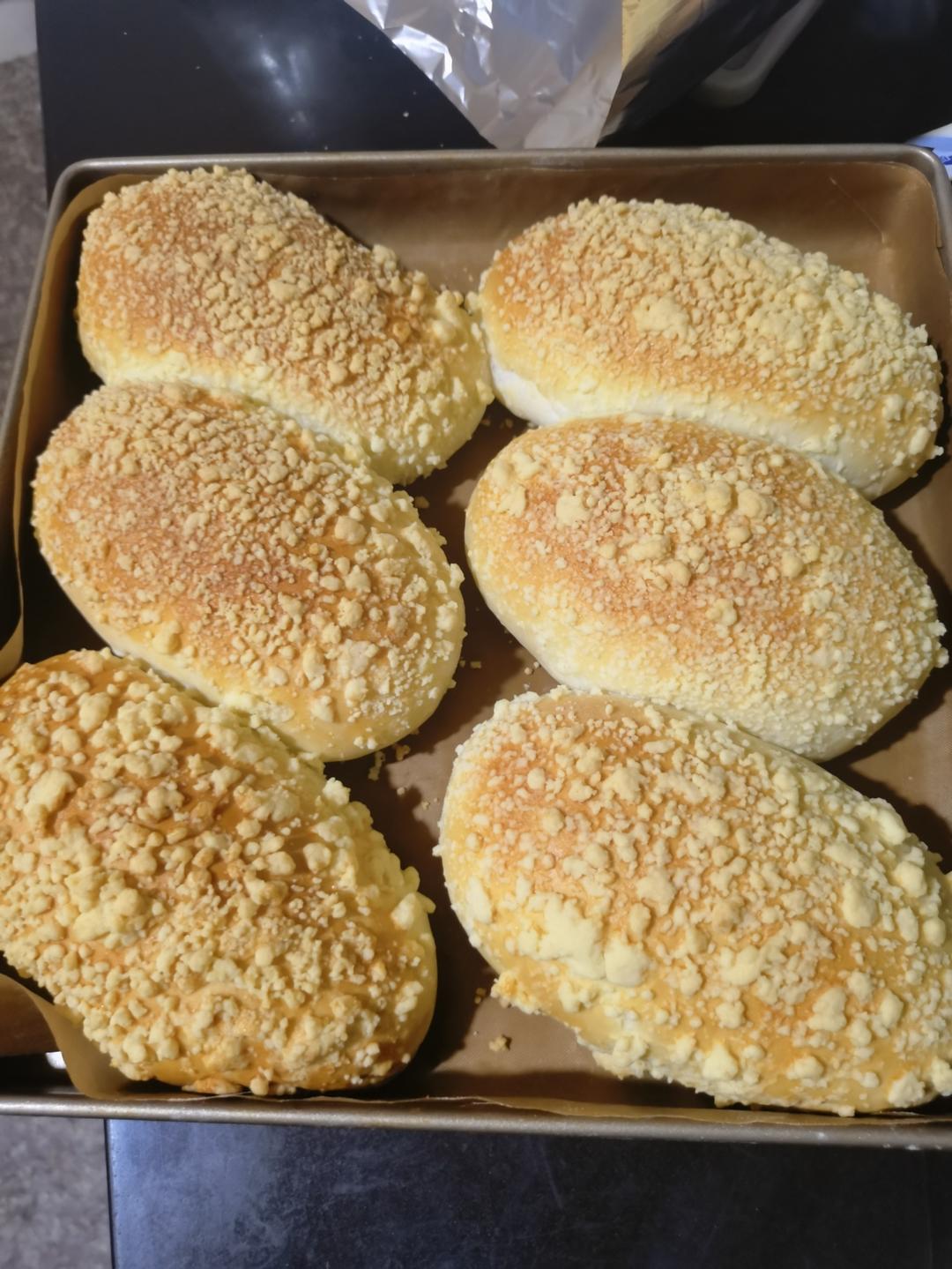 芋泥咸蛋黄软欧包