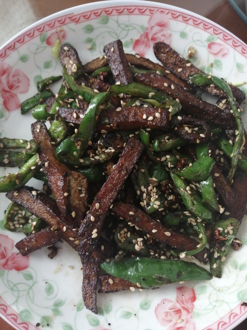 💥香干最过瘾的吃法，零嘴下酒全搞定～香辣香干