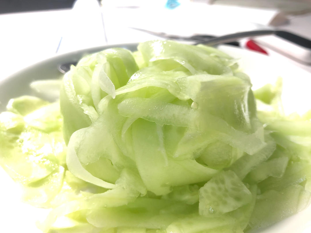 超好吃的黄瓜蜂蜜窝🥒的做法