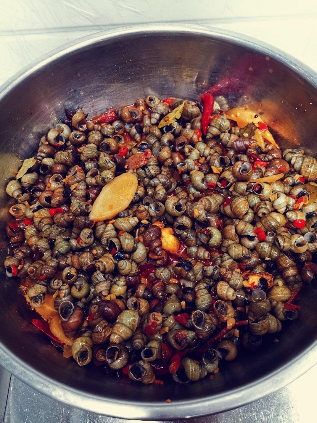 香辣田螺-和小龙虾并肩的四川夜宵之王