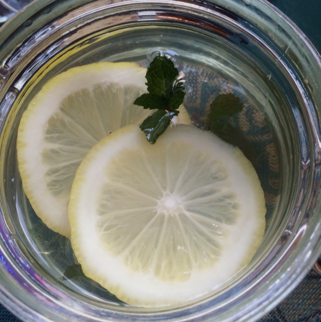 柠檬薄荷蜂蜜水