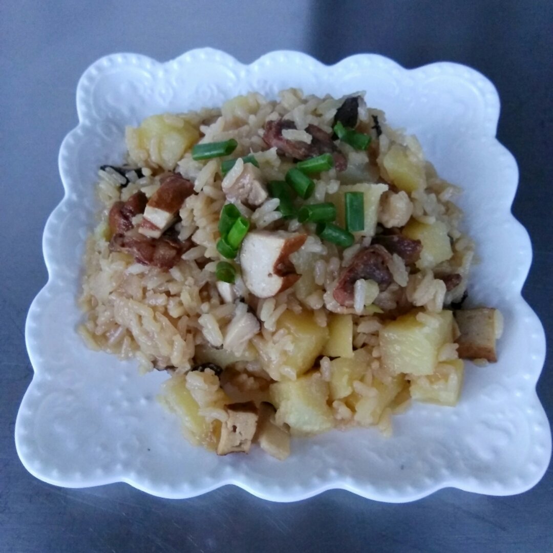 香肠土豆焖饭【一人也要吃好版】