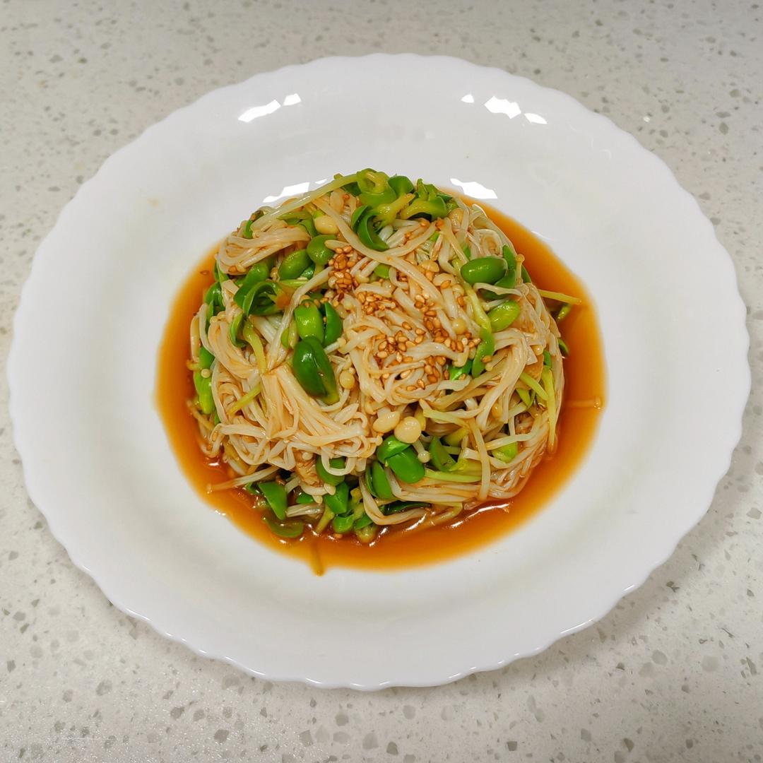 豆苗拌金针菇