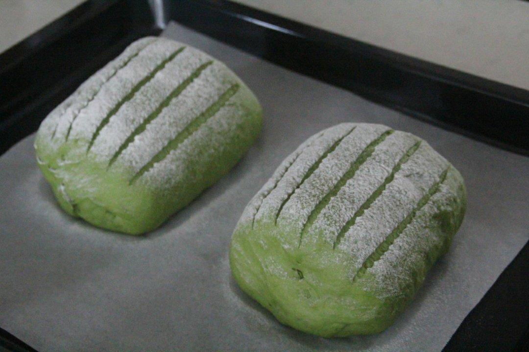 抹茶红豆牛奶哈斯面包