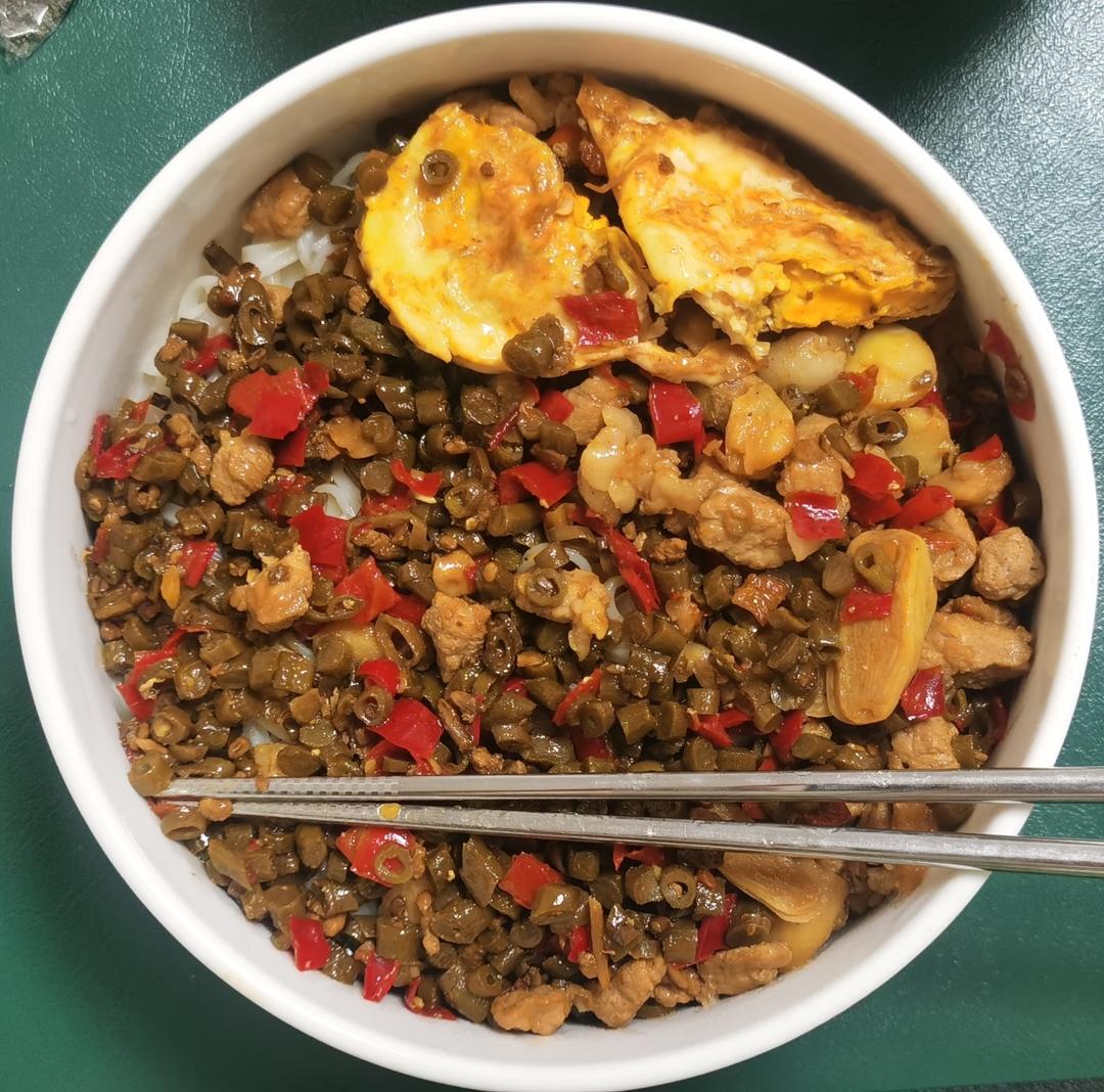 一碗快手早餐酸豆角湖南米粉
