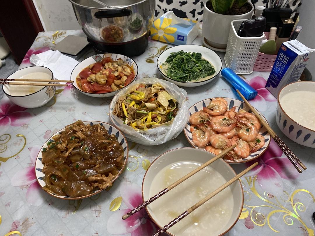蚌埠小孩最爱的—拉皮炒肉丝