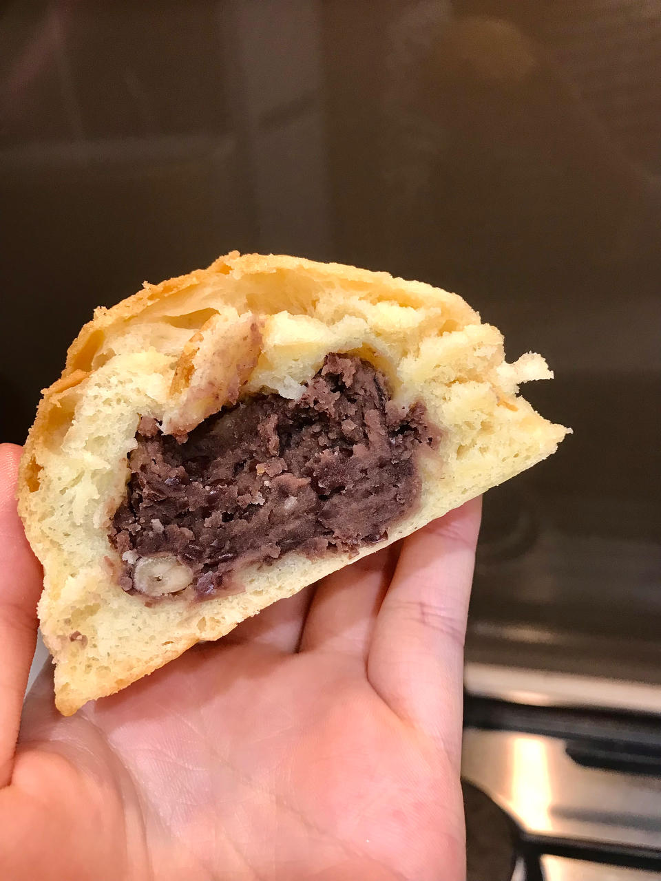 吃一点，没关系！红豆奶酥面包太好吃了吧！