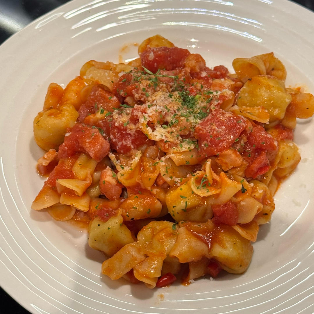 罗马式辣番茄猪脸肉意面 Pasta all’amatriciana