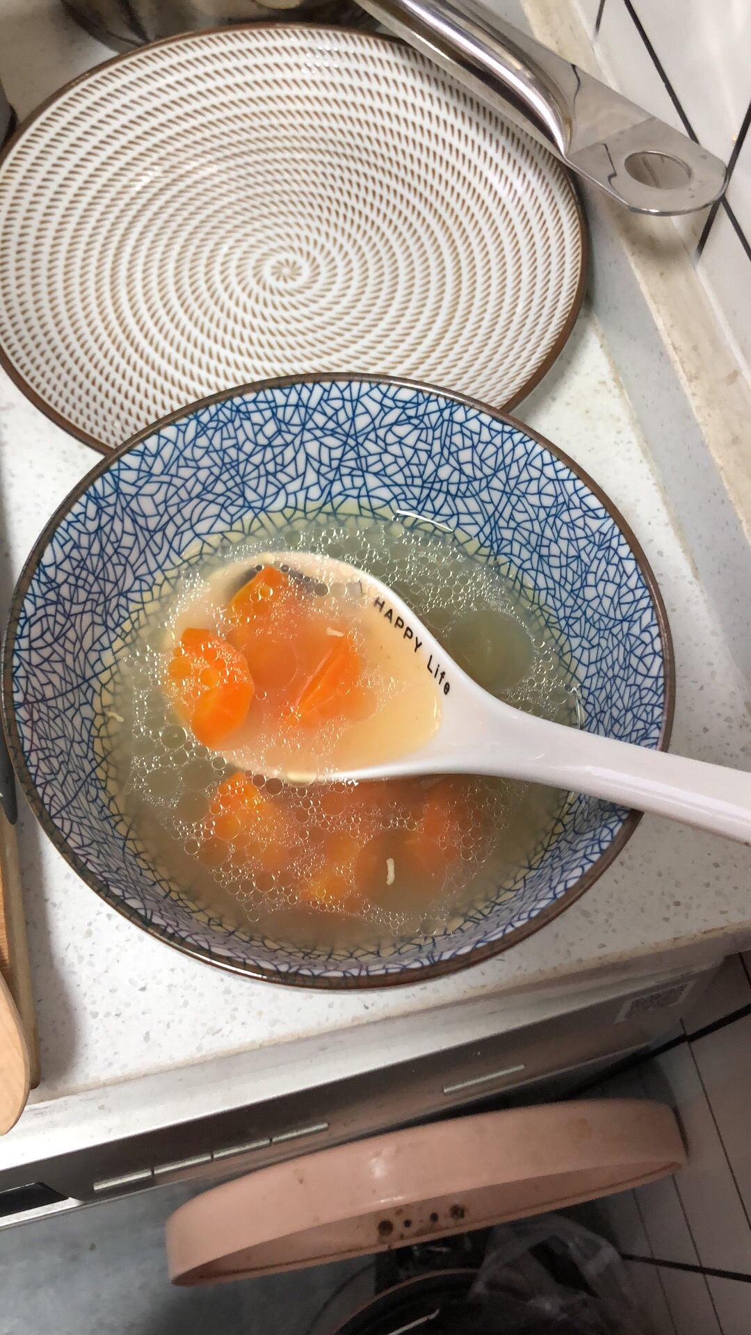 鸡架胡萝卜土豆汤的做法