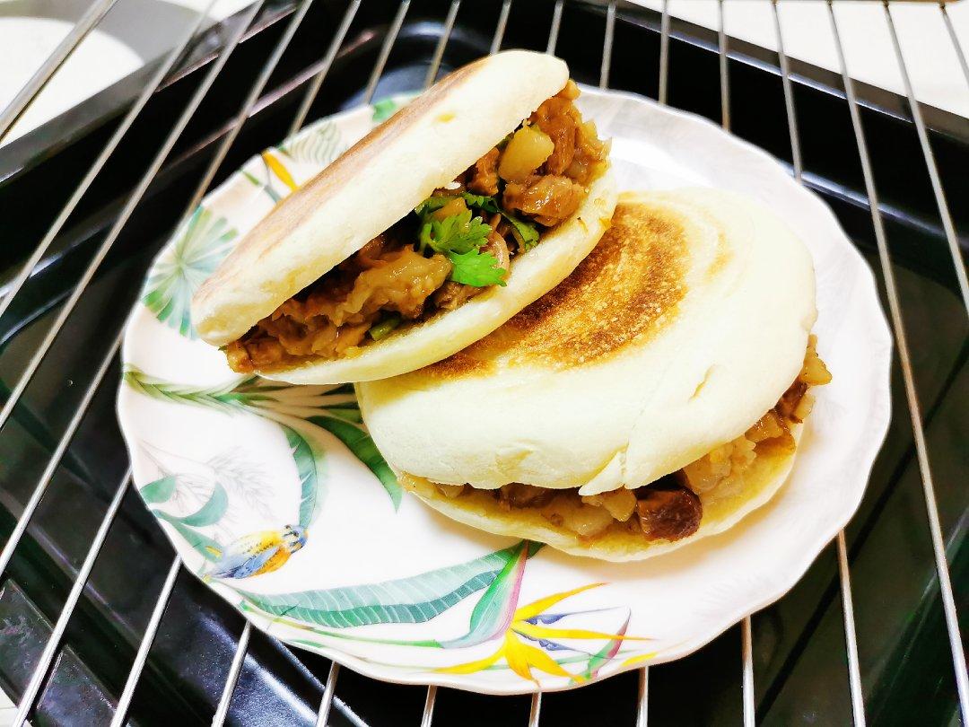 美味de巧克力做的肉夹馍白吉馍的制作