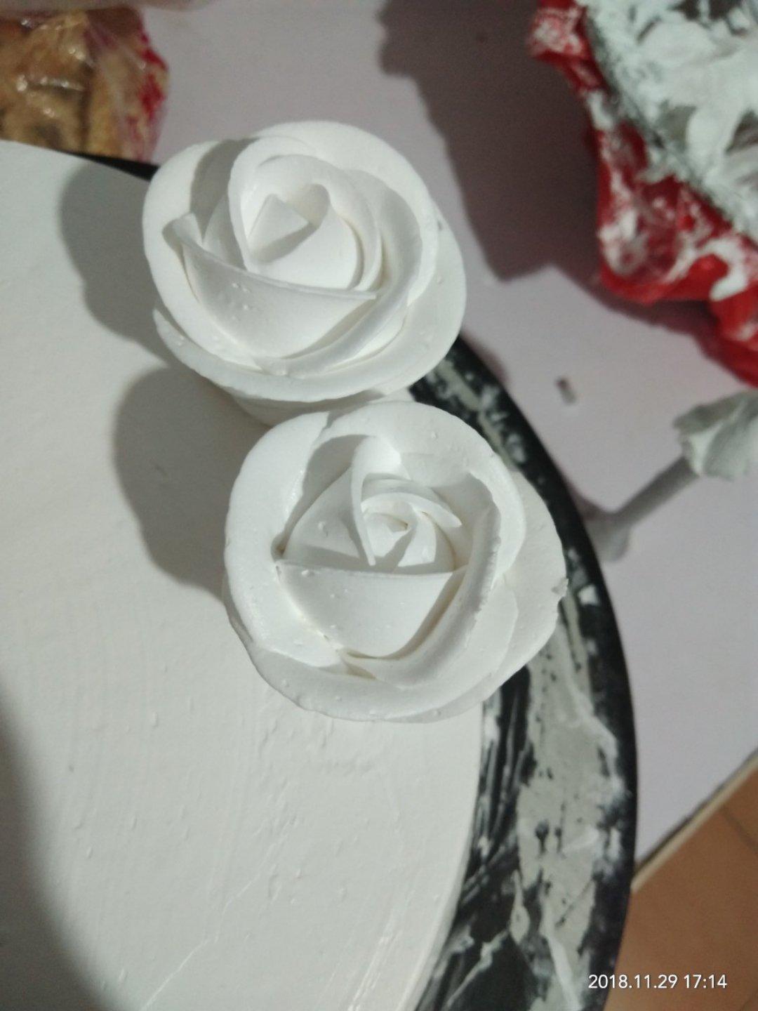 终于来啦~裱花视频第三波~圣安娜花嘴