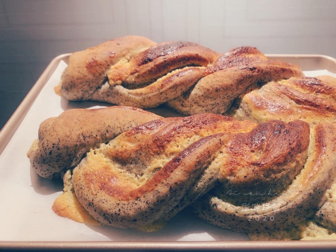 红茶奶酥面包