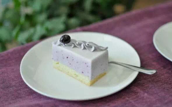 蓝莓酸奶慕斯蛋糕