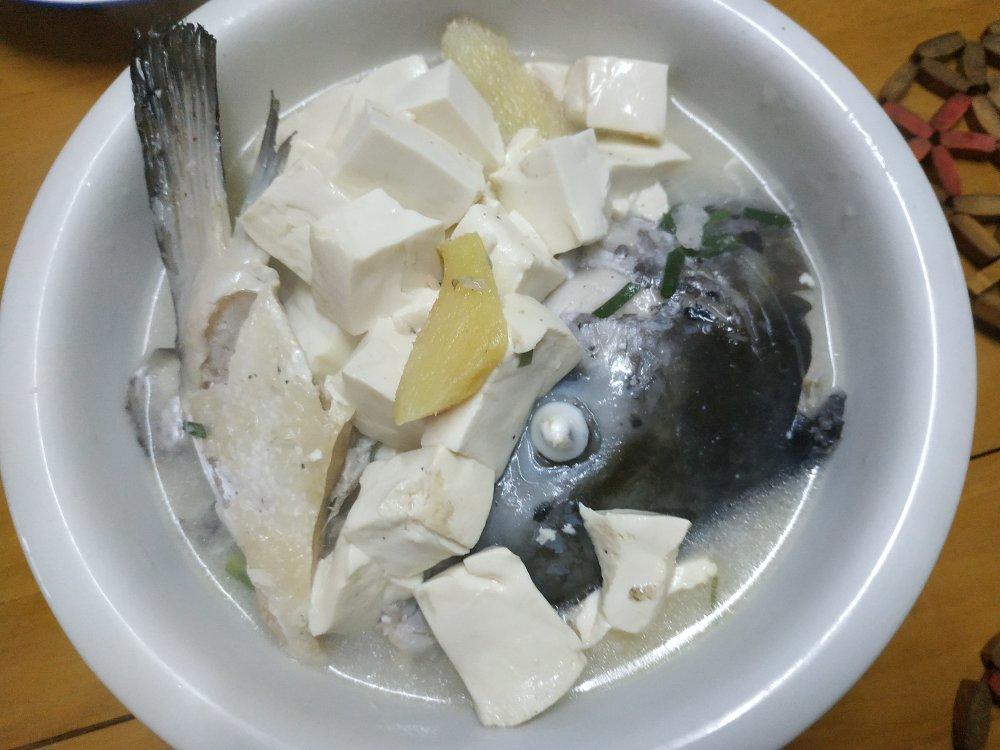 三文鱼头汤（家常版）