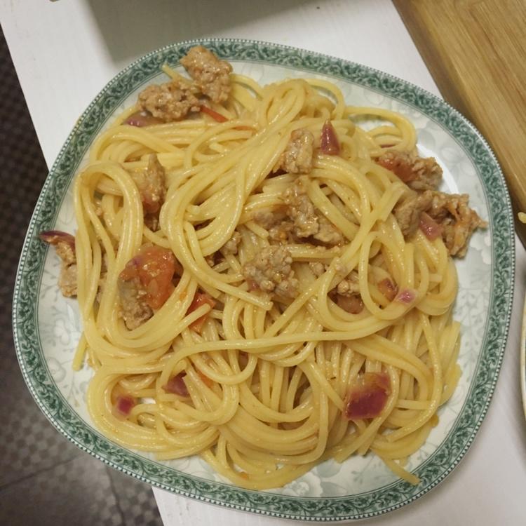 番茄肉酱意大利面