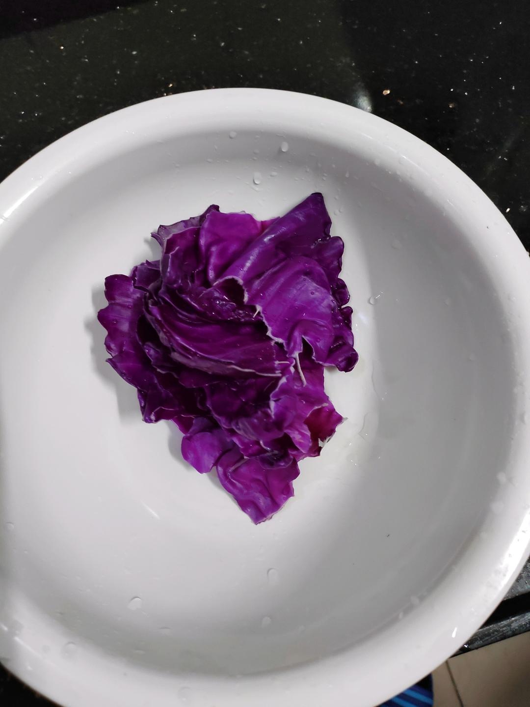两片[紫甘蓝榨汁]，教你调出六种不同色！
