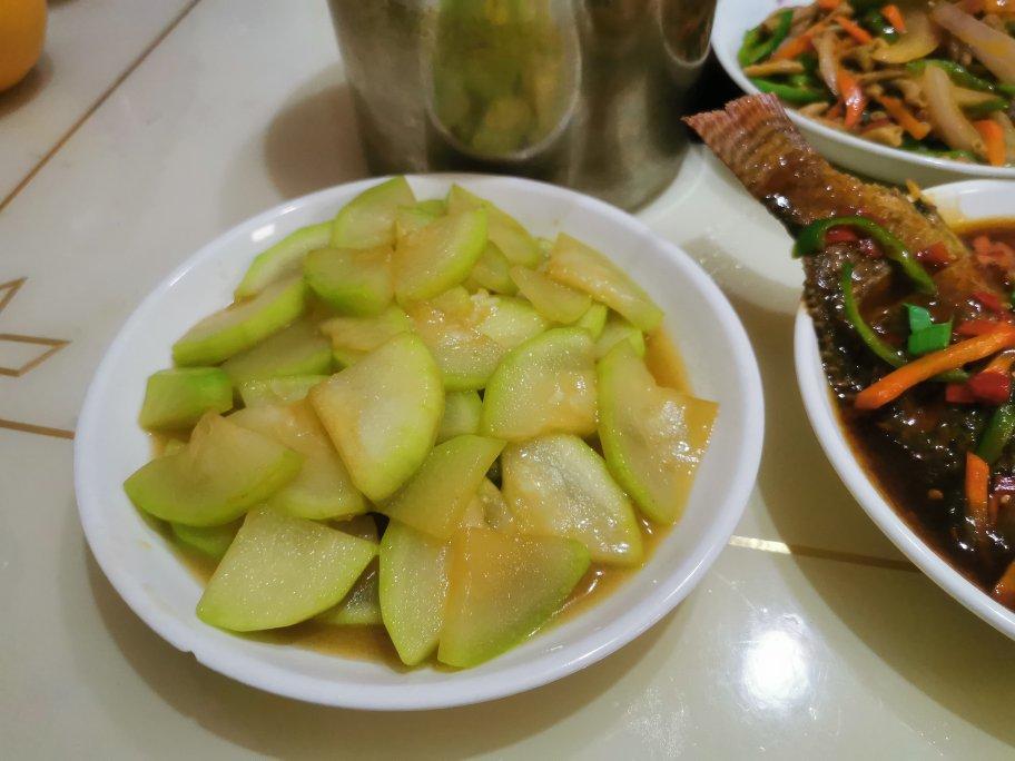 跑步的菜包2做的清炒胡瓜