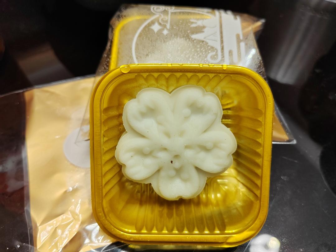 糯叽叽的奥利奥冰皮月饼