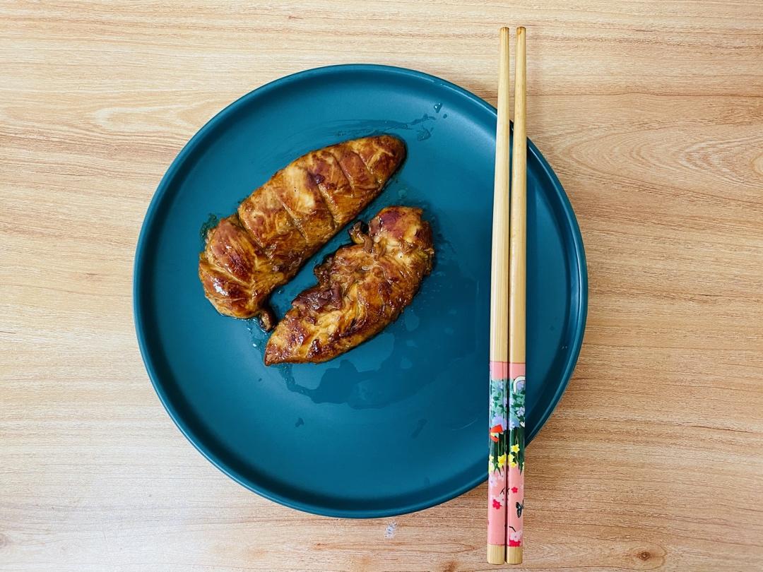 酷炫屌炸天好吃的煎鸡胸肉（香蒜蜂蜜煎鸡胸肉）