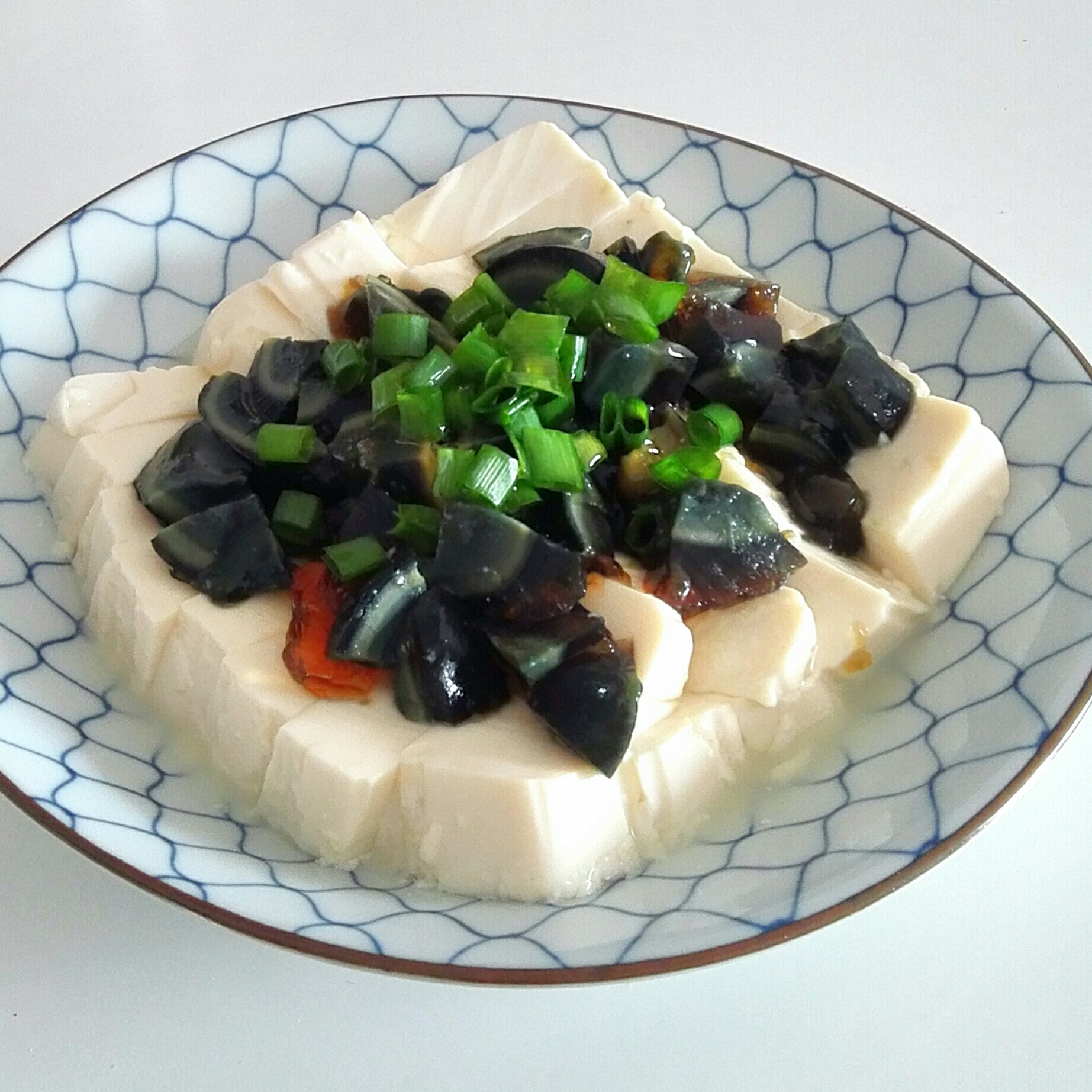 凉拌皮蛋豆腐