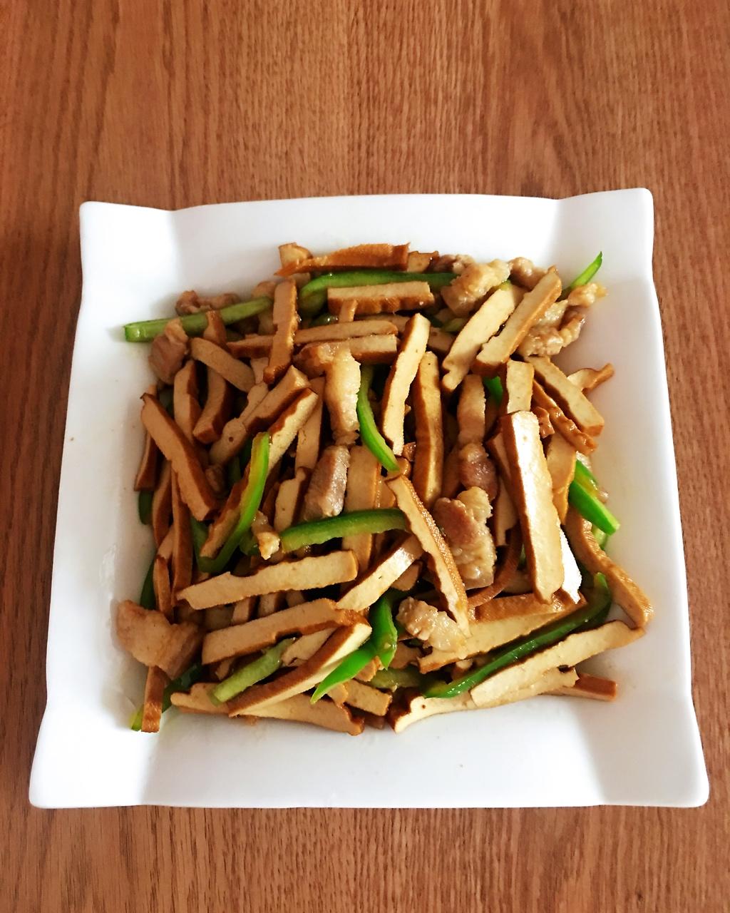 芹菜香干炒肉丝