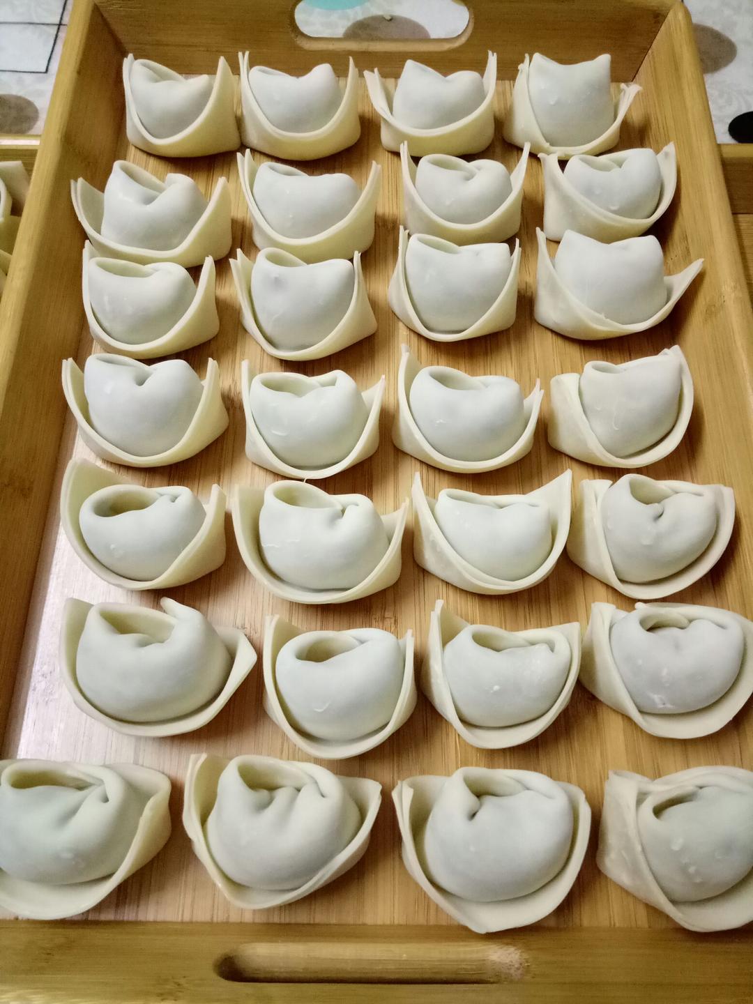 芹菜鲜肉大馄饨