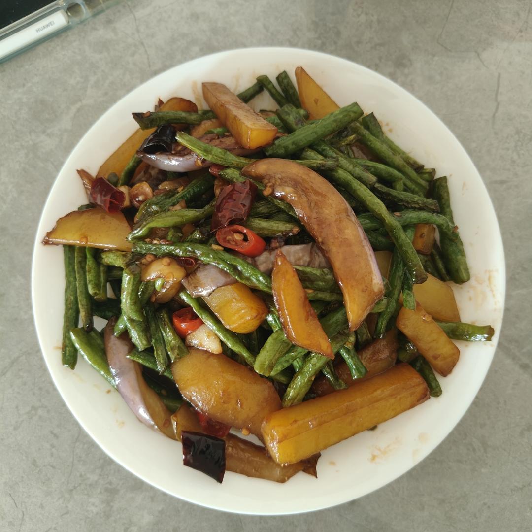 土豆茄子炖豆角