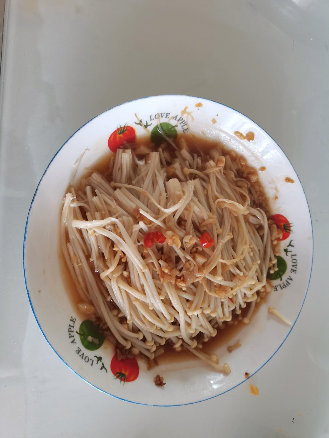 超级下饭的蒜蓉金针菇！好吃到爆