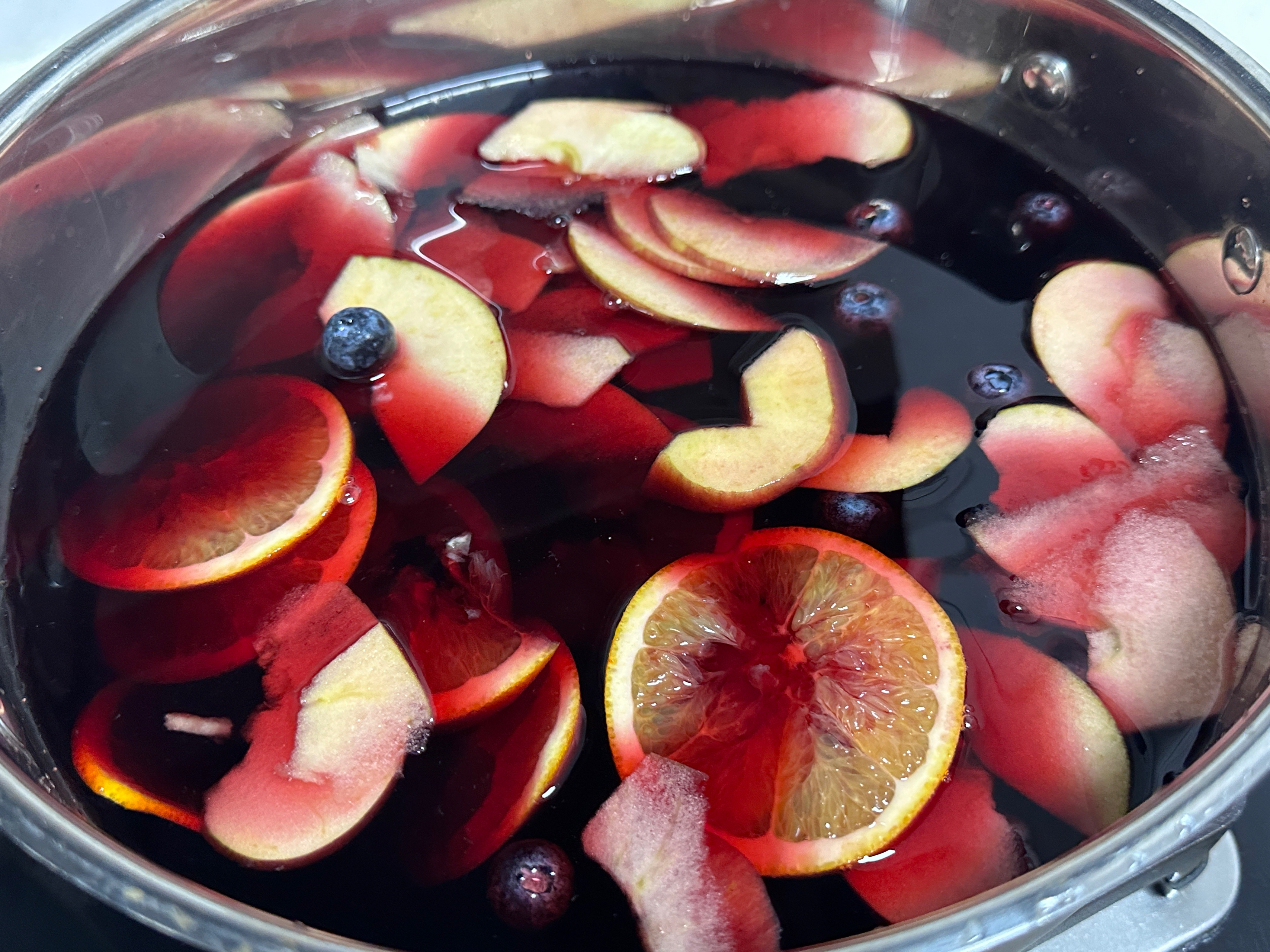 水果煮红酒（跟喝果汁一样）的做法