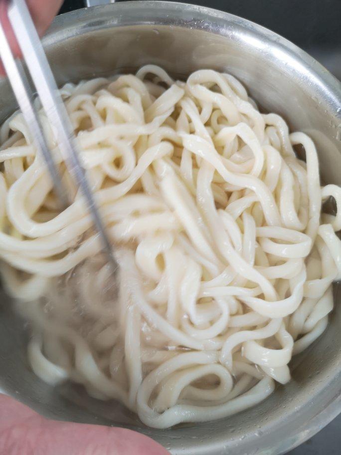 烟的光做的新疆拉条子盘面