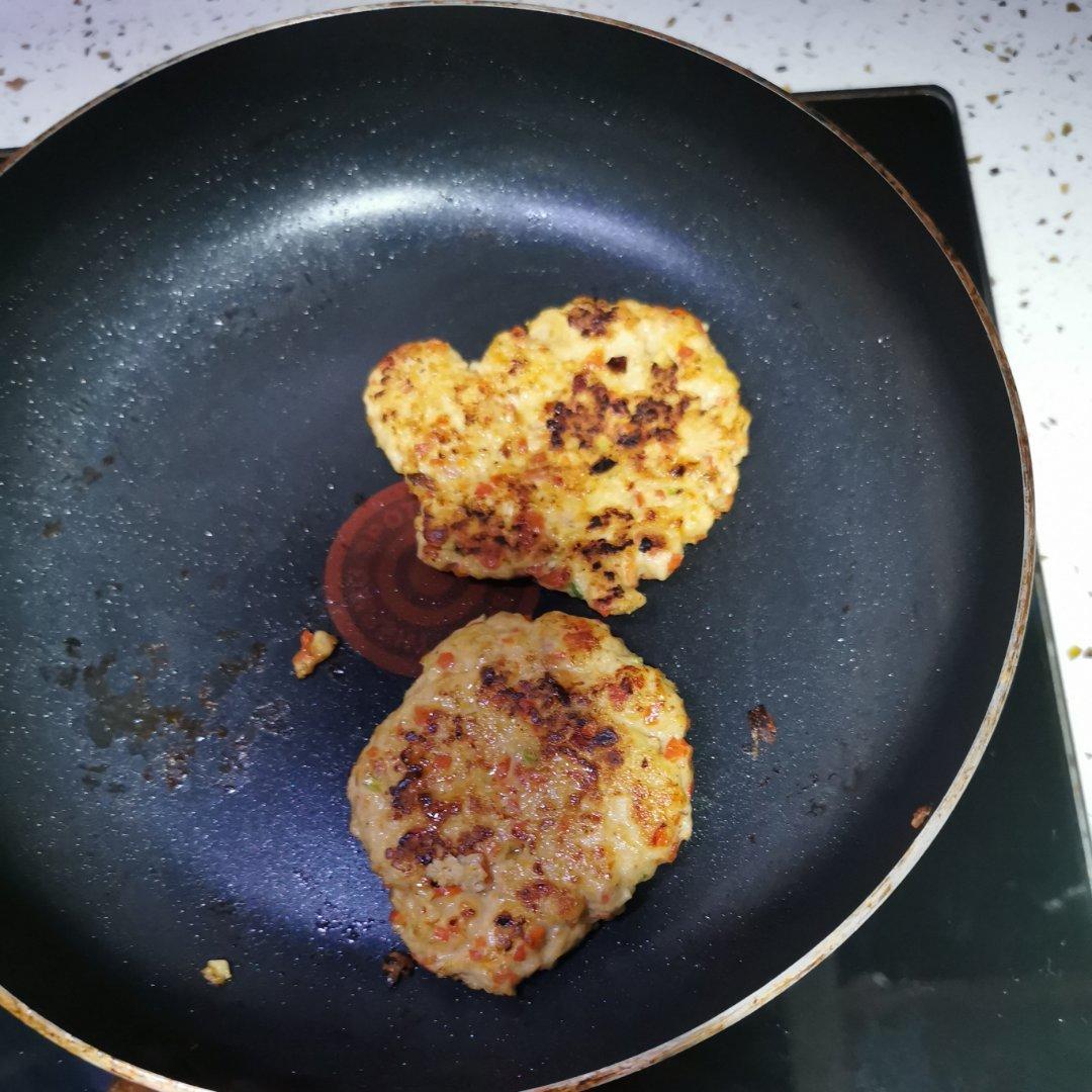 减肥餐低脂鸡胸肉饼