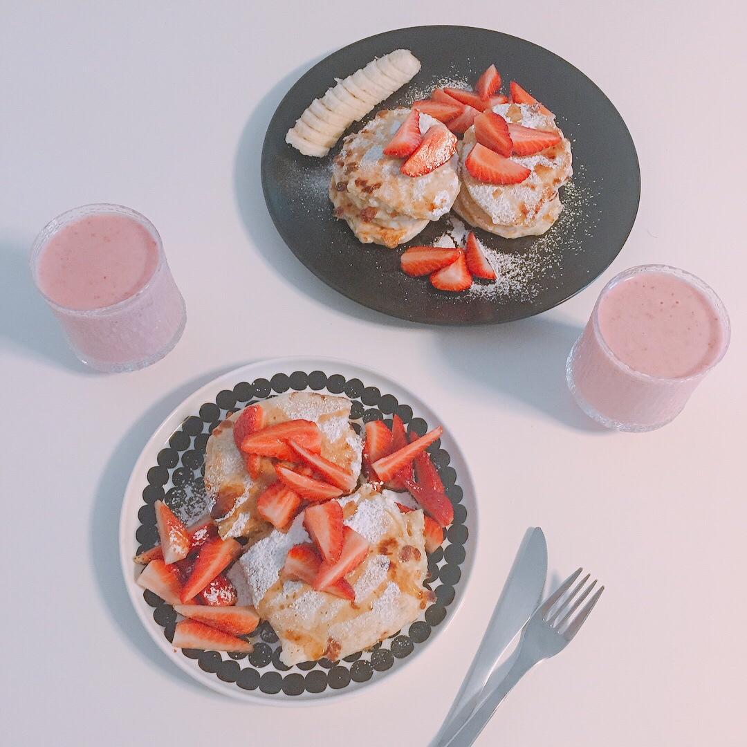Cottage Cheese Banana Oatmeal Pancakes