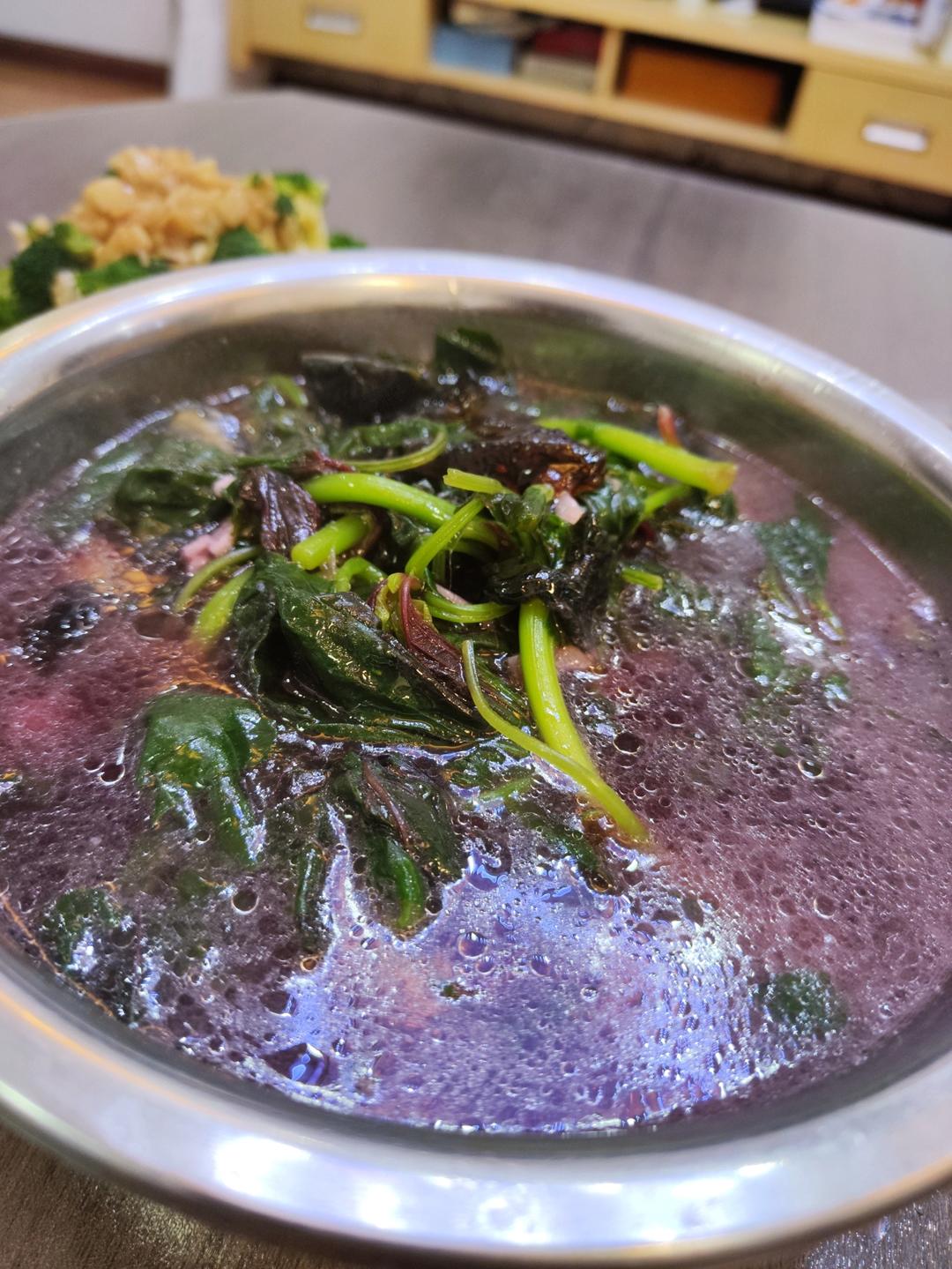 独特风味汉菜皮蛋汤