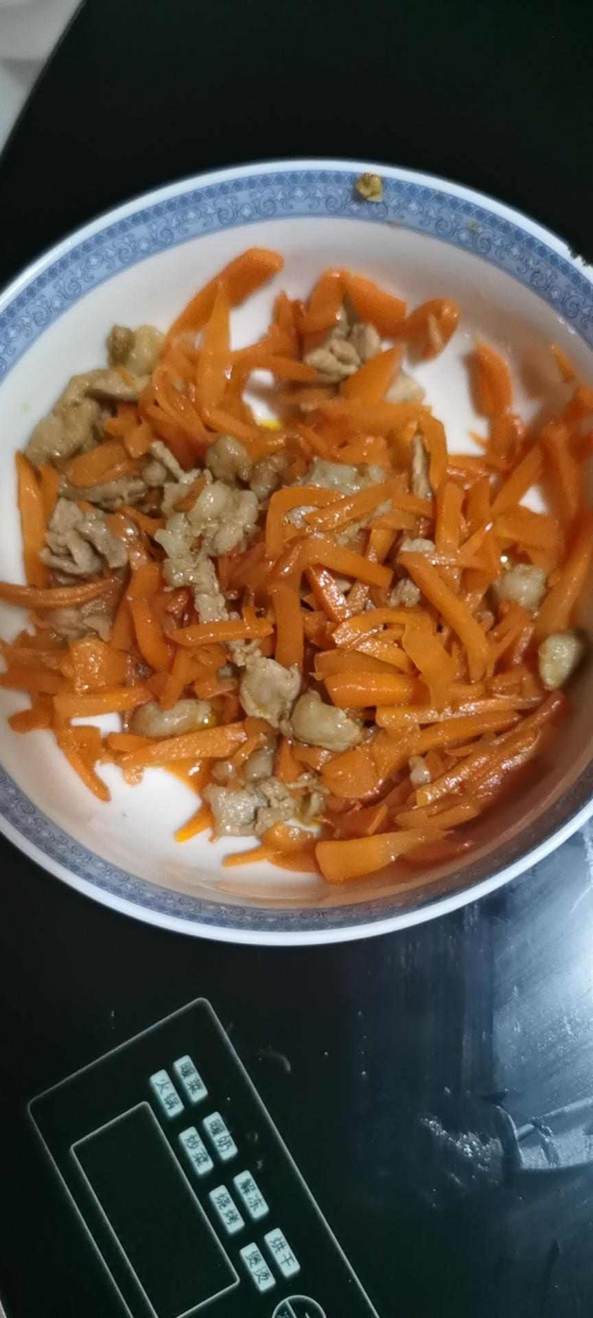 胡萝卜丝炒肉（零基础）