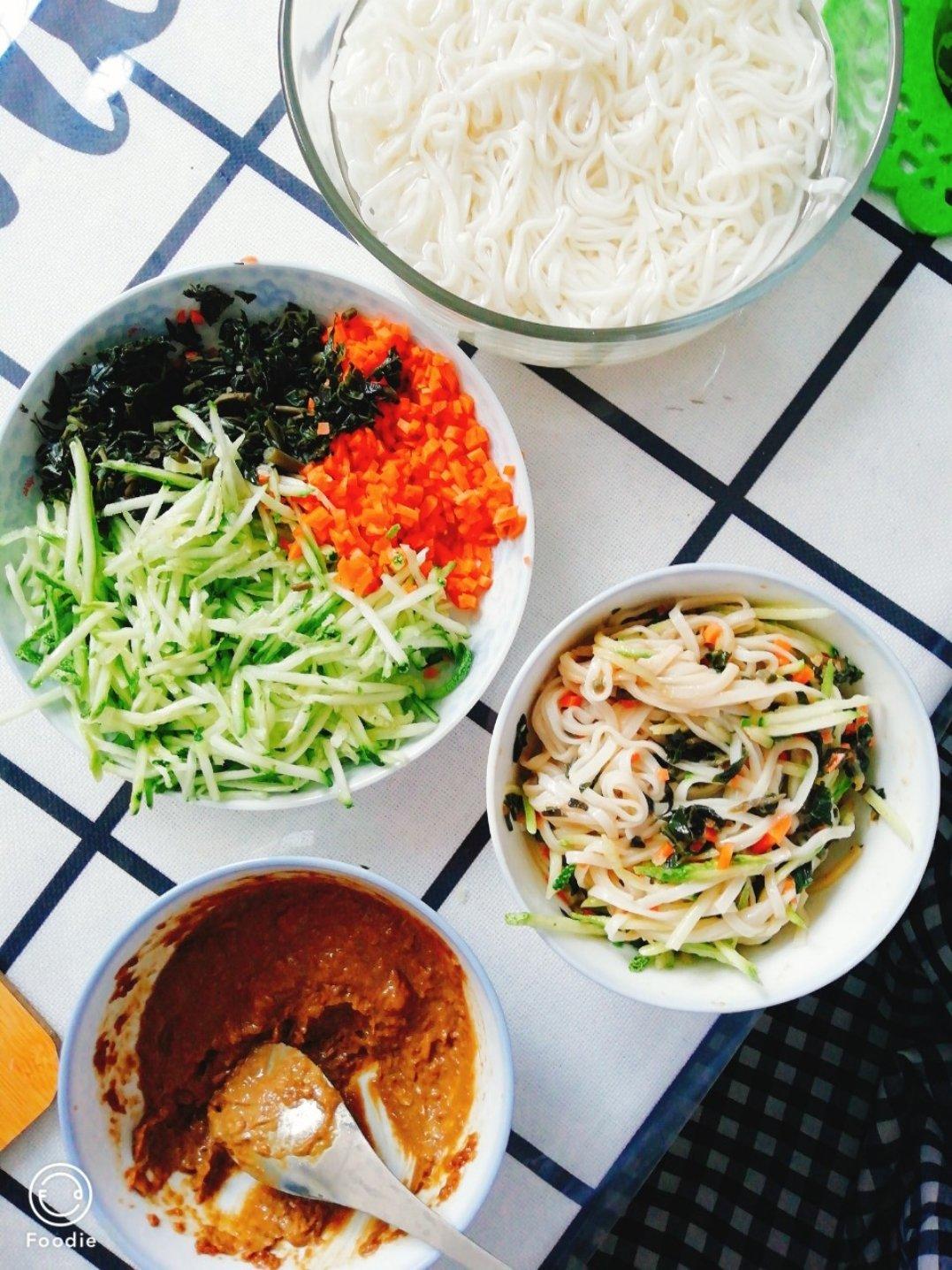 夏日快手凉拌面