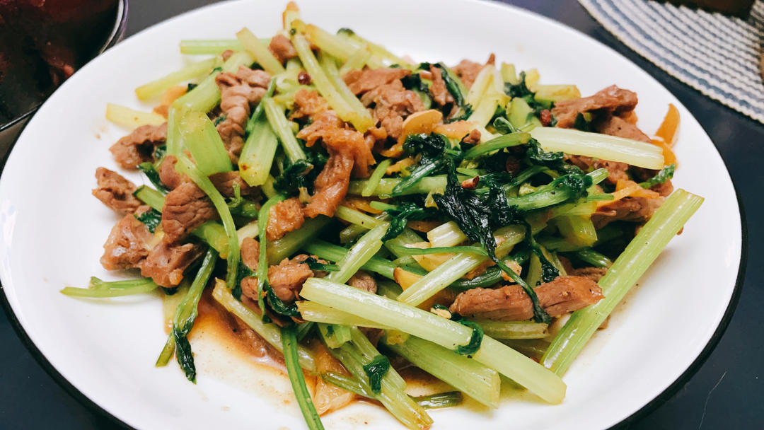 芹菜炒鸡胗
