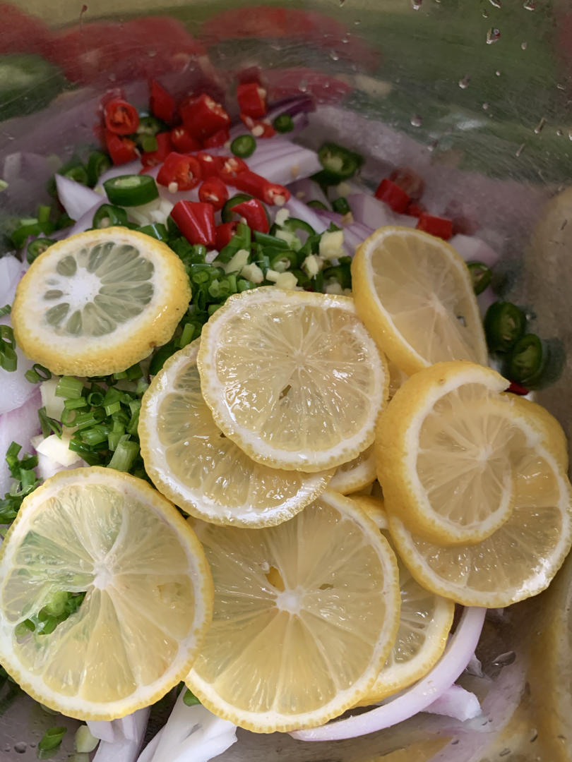 【柠檬酸辣鸡爪】自制超级无敌美味的网红鸡爪